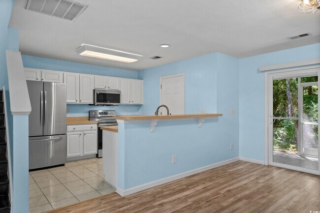 Building Photo - 1096 Harvester Cir