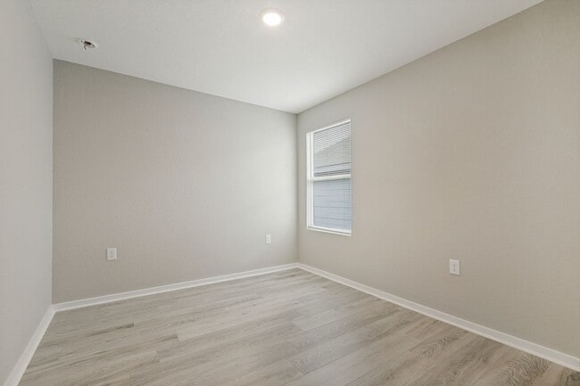 Building Photo - 11838 Flying Aces Rd