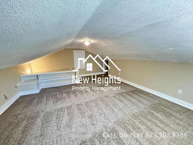 Building Photo - 8165 Poplar Ridge Rd