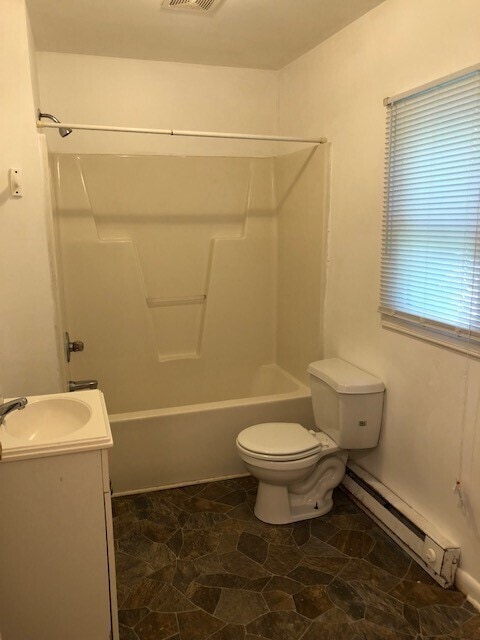 Building Photo - 127 Chase Ln