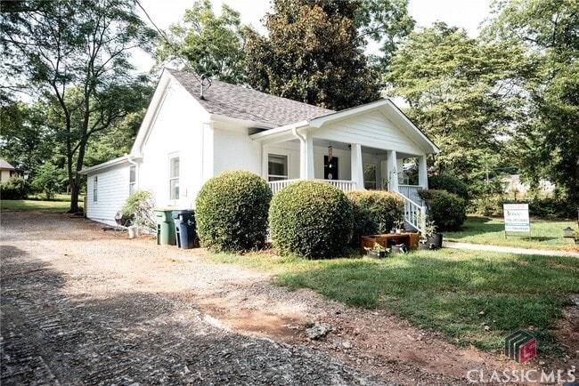 Building Photo - 497 Third Street