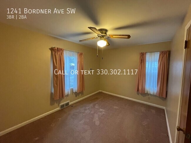 Building Photo - 1241 Bordner Ave SW
