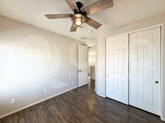 Building Photo - 12908 W Sierra Vista Dr