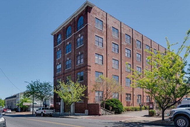 Building Photo - 202 GE Patterson Ave