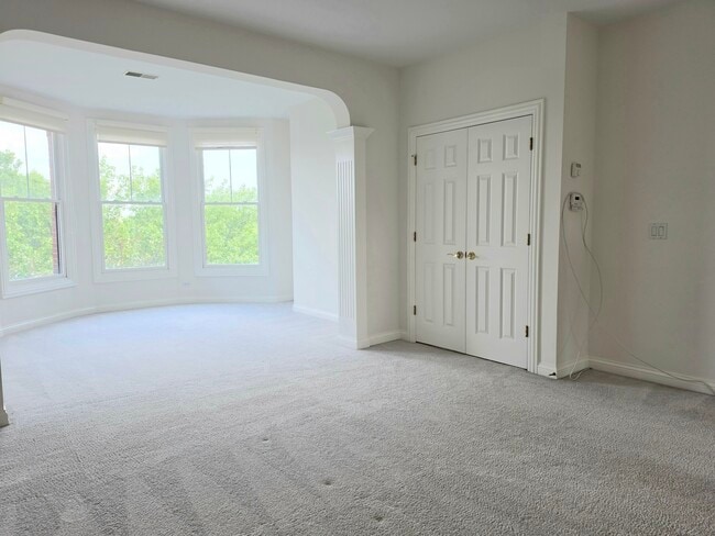 Building Photo - 2085 Valor Ct