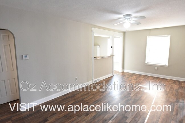 Building Photo - 5555 Farrow Ave