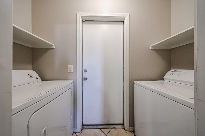 Building Photo - 5744 S 21st Pl