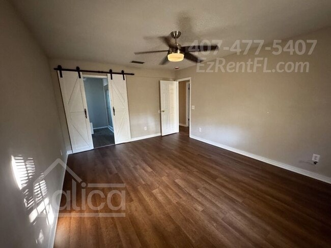 Building Photo - 2496 Bentridge Ct