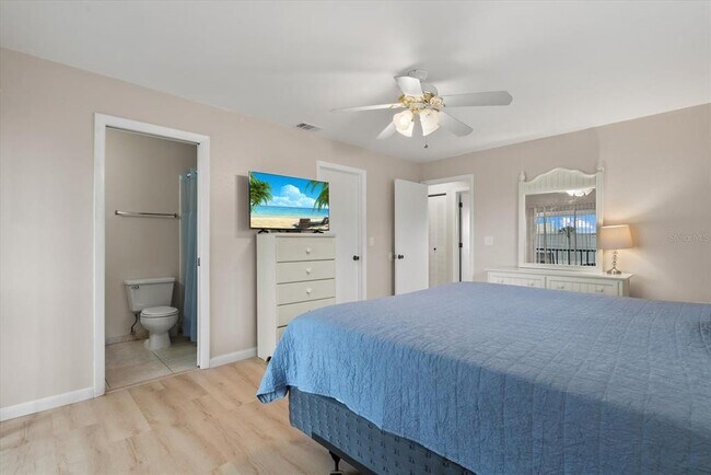 Building Photo - 1531 Placida Rd