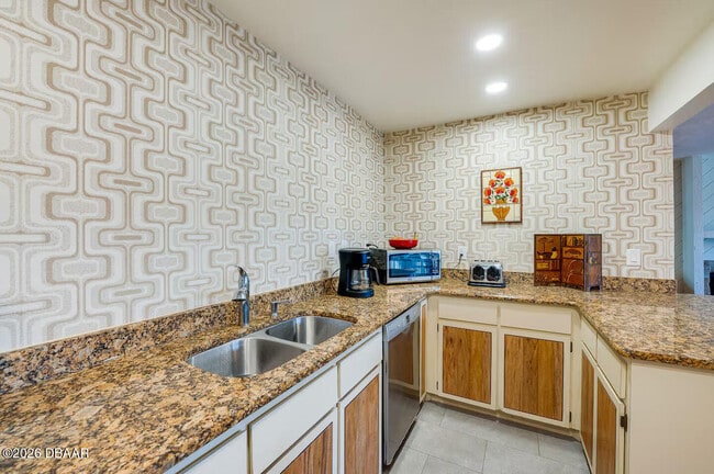 Building Photo - 1286 John Anderson Dr