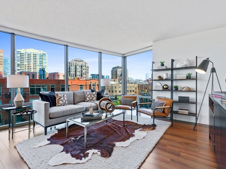 Primary Photo - 330 W Grand Ave