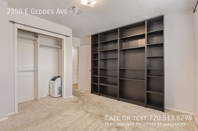 Building Photo - Spacious Three Bedroom Condo