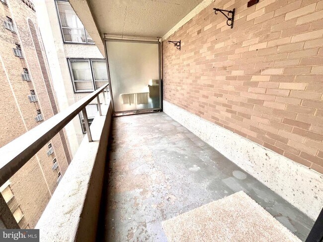 Building Photo - 226 W Rittenhouse Square