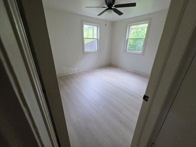 Building Photo - 517 Hornor Ave