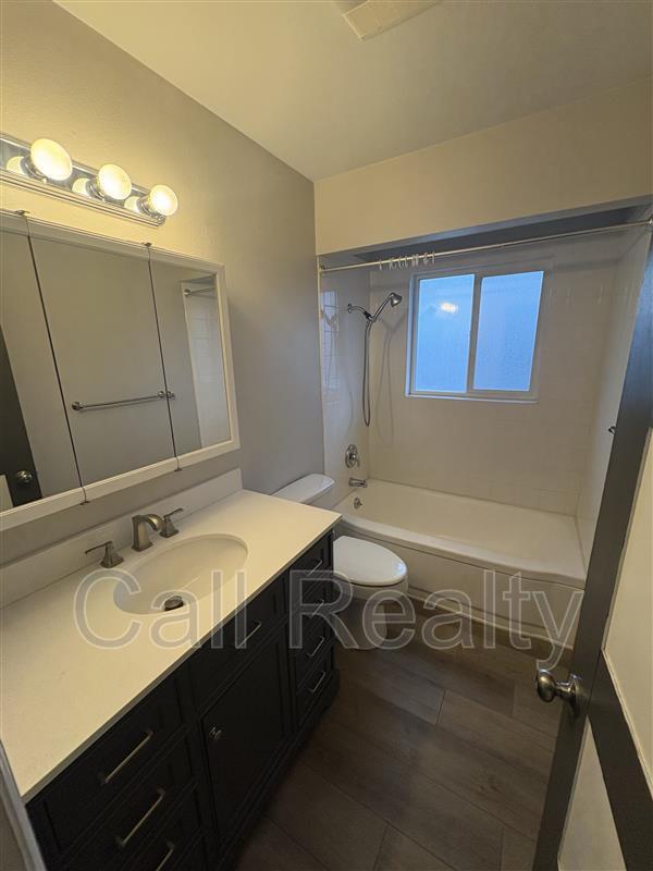 Building Photo - 12324 E Broadway Ave