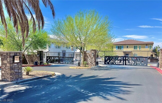 Building Photo - 20 Barbara Ln