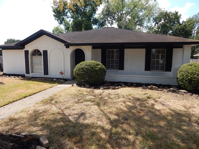 Building Photo - 22223 Woodrose Dr