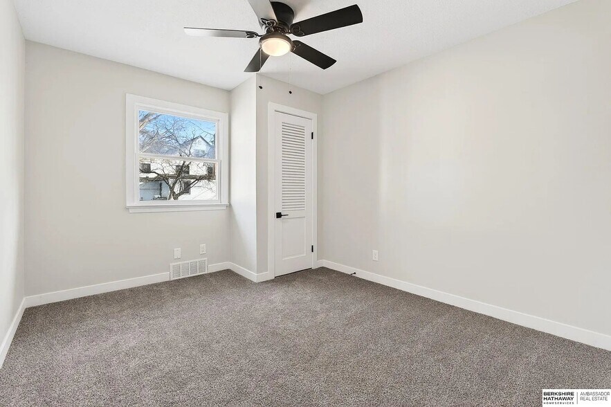 Building Photo - 5610 Seward St