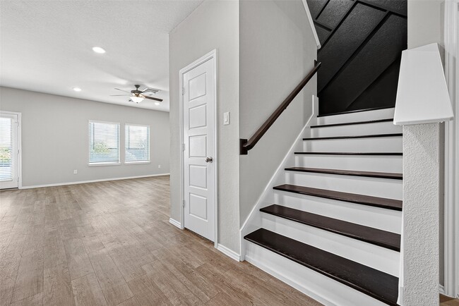 Building Photo - 21522 Autumn Summit St