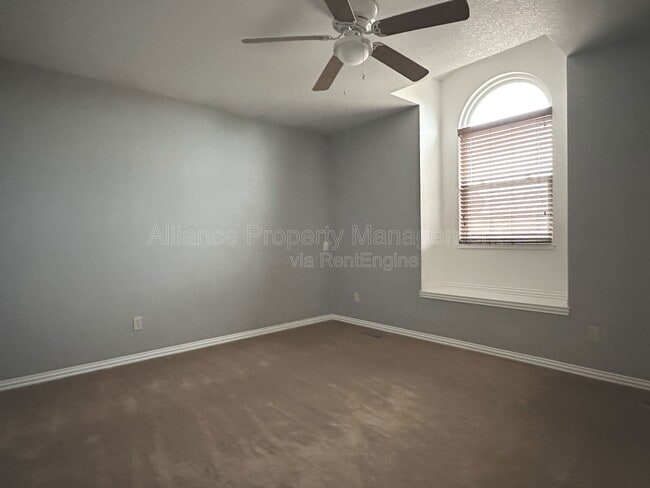 Building Photo - 4420 Cobbleskill Dr