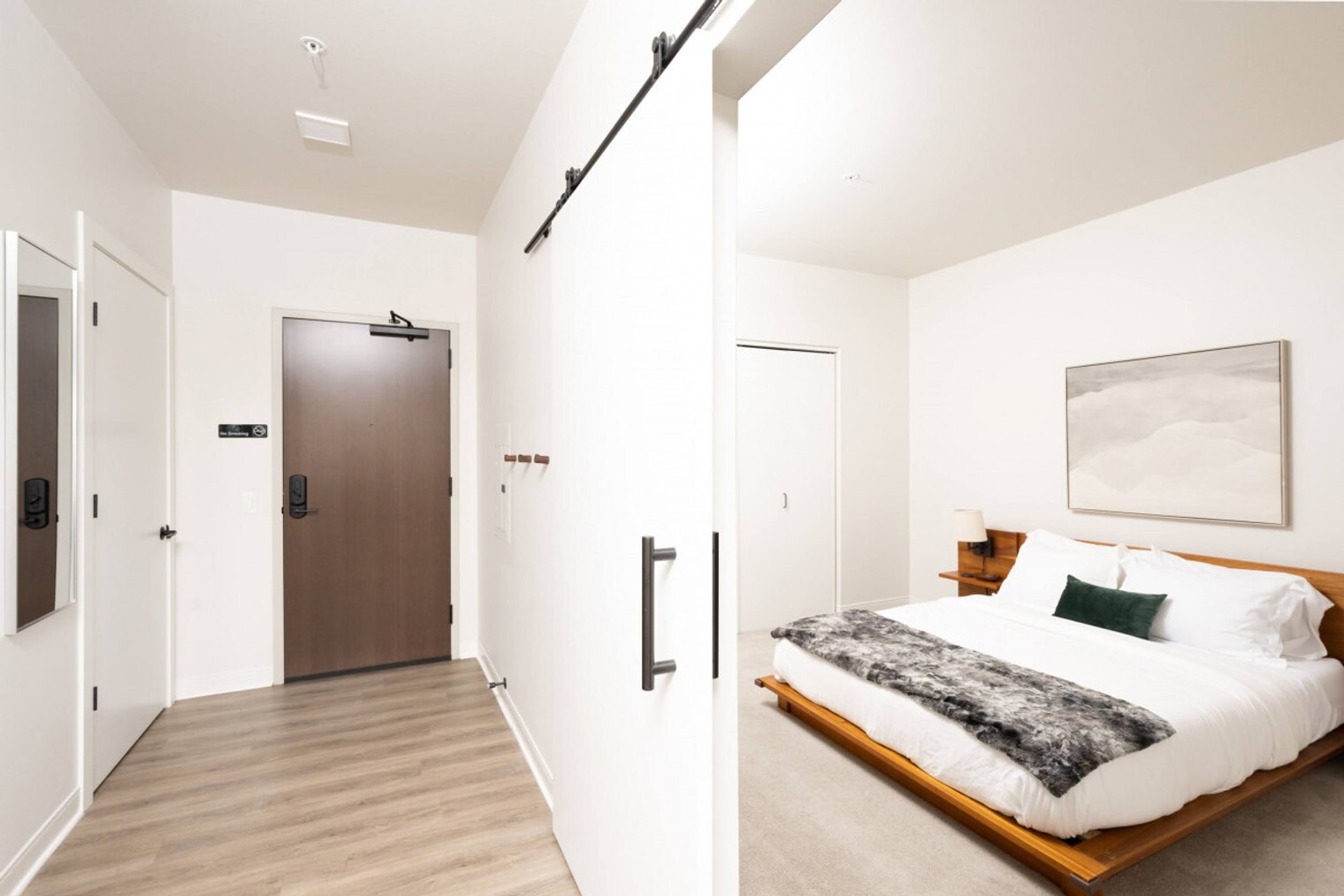 Building Photo - 1632 N Franklin Pl