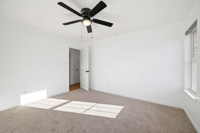 Building Photo - 1600 Old Brook Rd