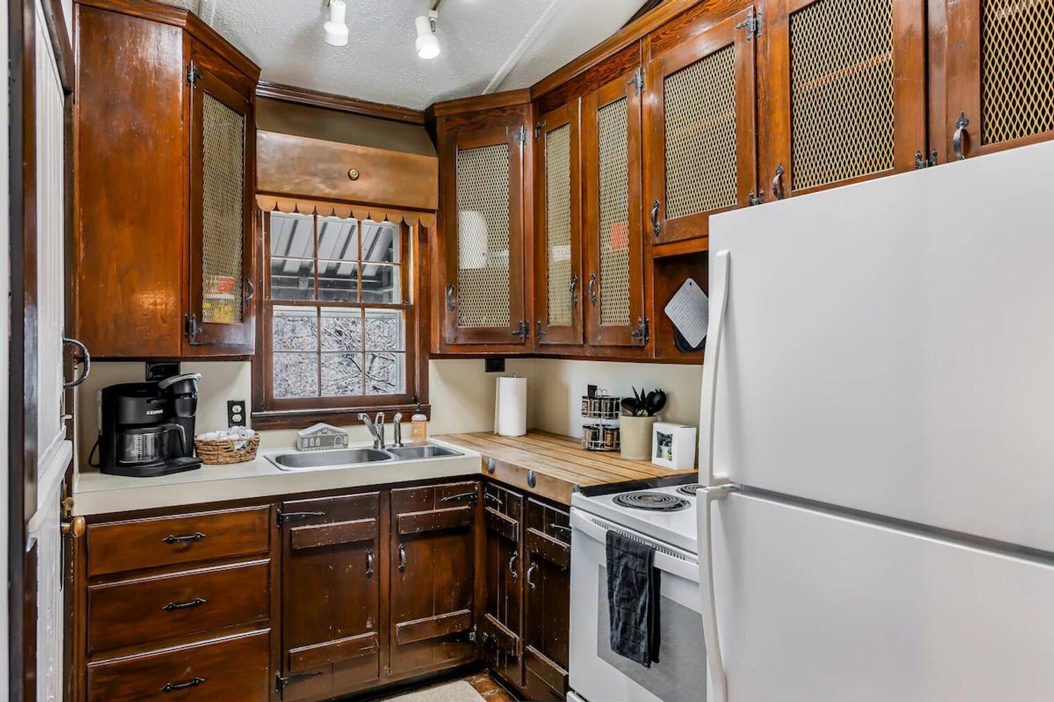 Building Photo - 316 Poplar Hill Ln