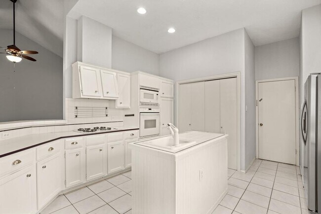 Building Photo - 8113 Elkhorn Mountain Trail
