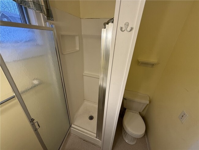 Building Photo - 65 Ford Ave