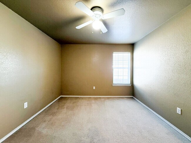 Building Photo - 1712 Ute Trail