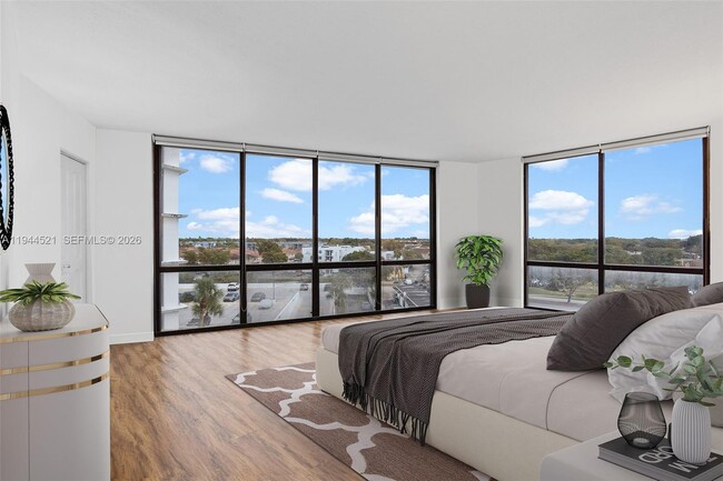 Building Photo - 13953 Kendale Lakes Cir