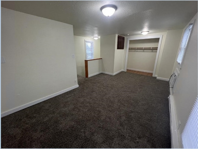 Building Photo - 821 Broadway