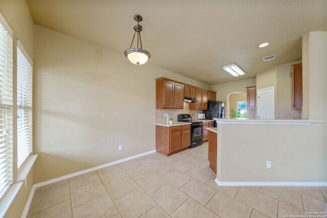 Building Photo - 9902 Meadow Lark