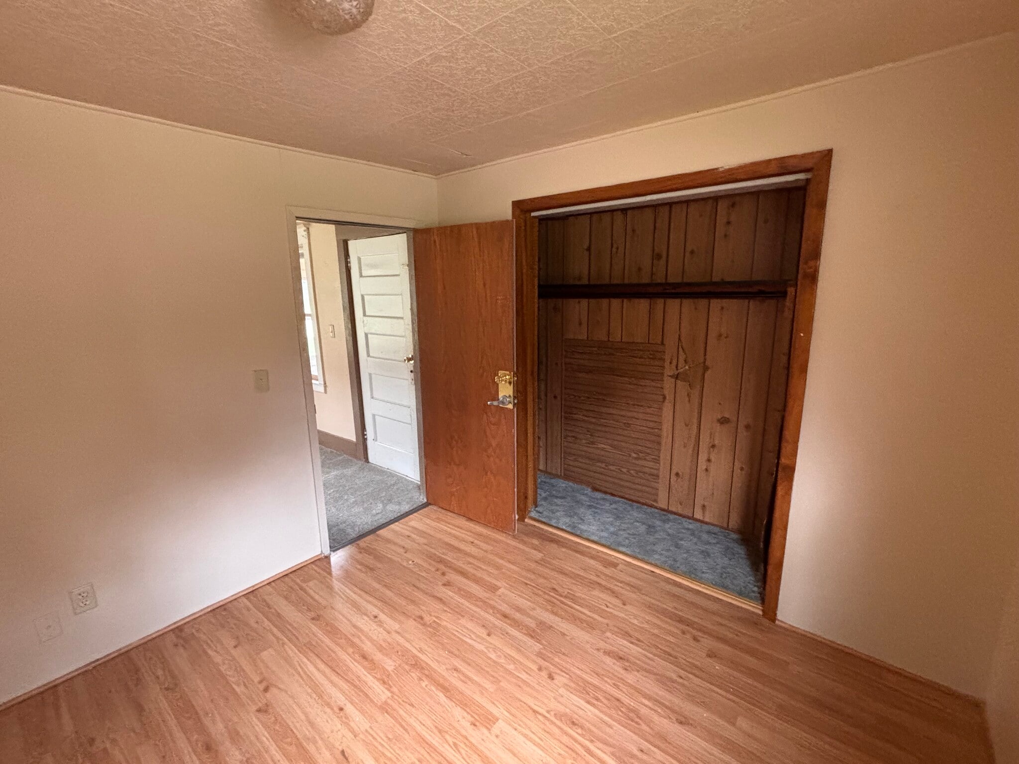 Building Photo - 3055 N 6th St