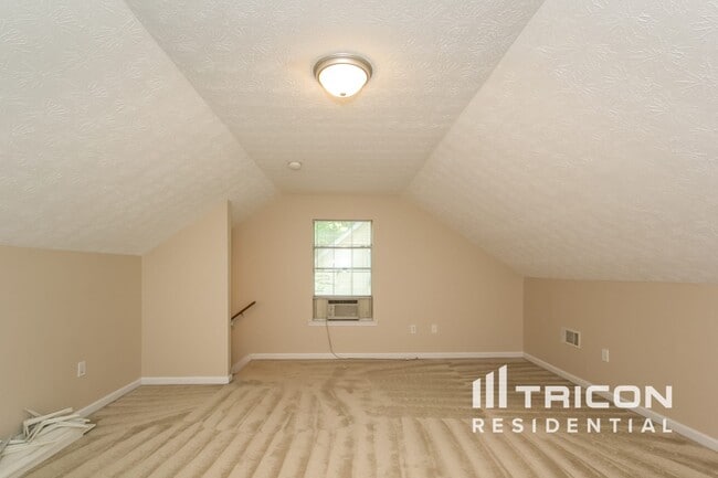 Building Photo - 265 Overlook Dr