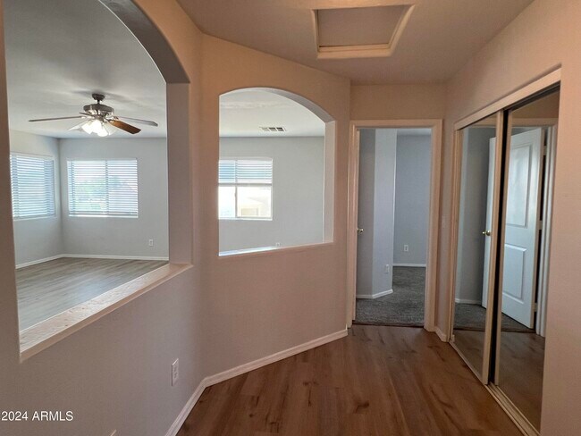 Building Photo - 11383 W Mountain View Dr