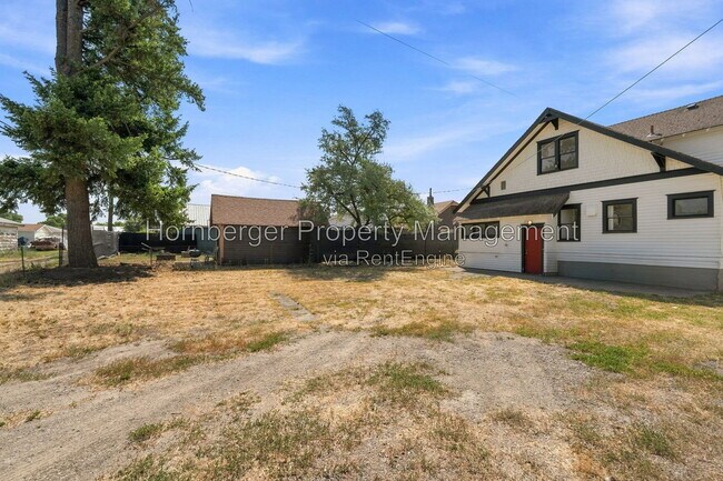 Building Photo - 2719 E Columbia Ave