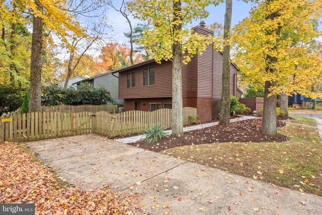 Building Photo - 1813 Glade Ct