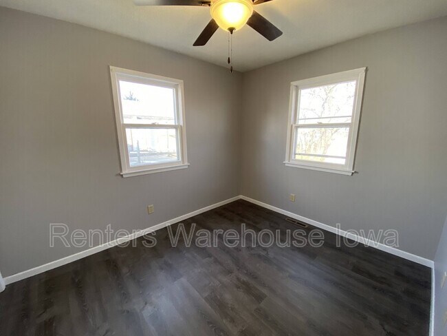 Building Photo - 3408 Easton Blvd