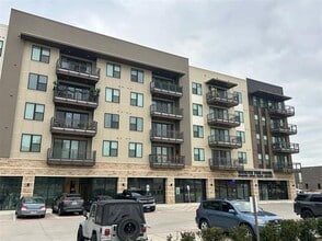 Building Photo - 3517 Windhaven Pkwy