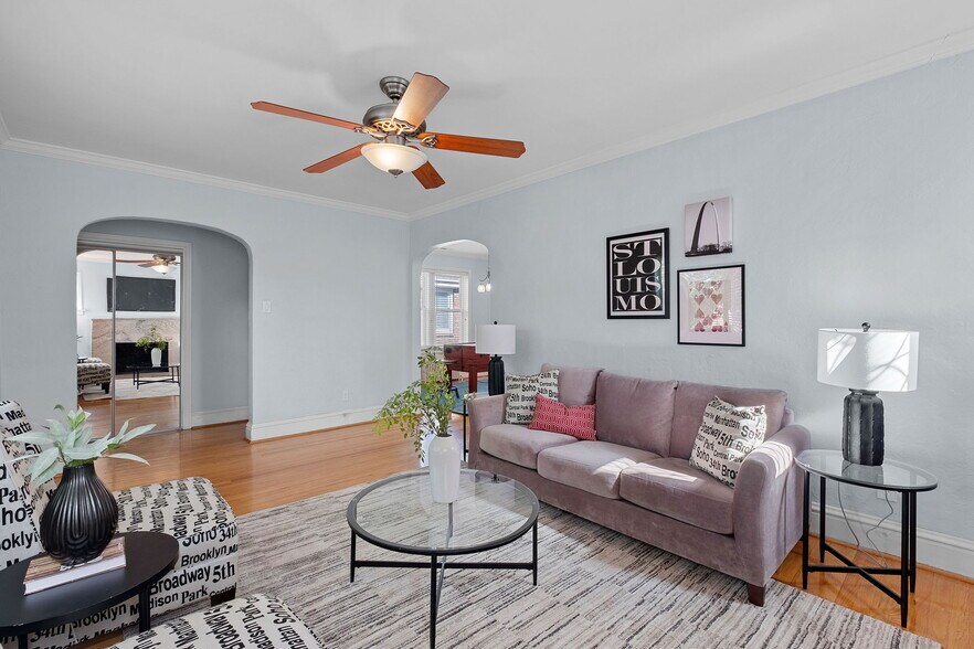 Building Photo - 7055 Dartmouth Ave