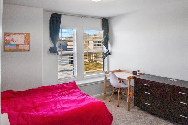 Building Photo - 11207 Sentinel Dr