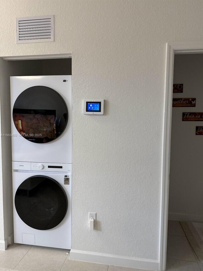 Building Photo - 29278 SW 163rd Ct