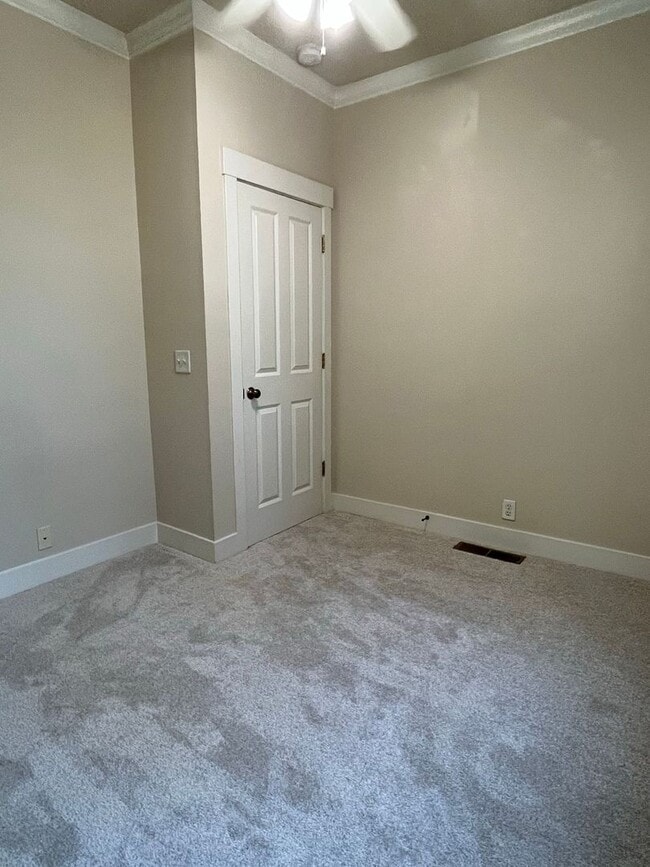 Building Photo - 2477 Switzerland Ln