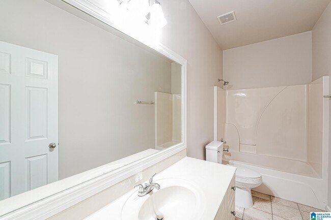 Building Photo - 1128 Avalon Dr