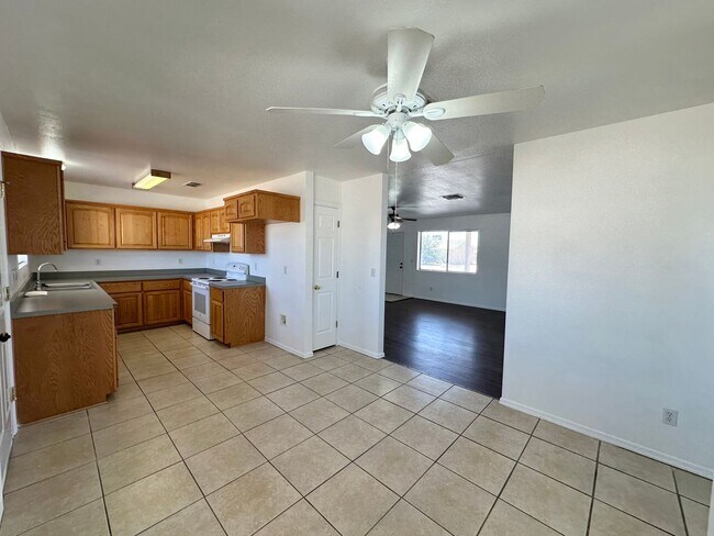 Building Photo - 6527 Nielsen Way