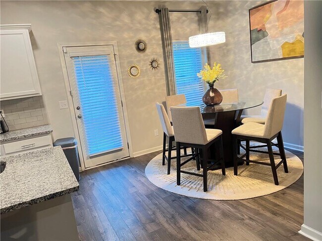 Building Photo - 1775 Labonte Pkwy