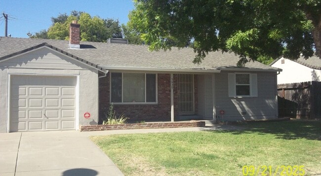 Primary Photo - Three bedroom 1 bath with central heat and air
