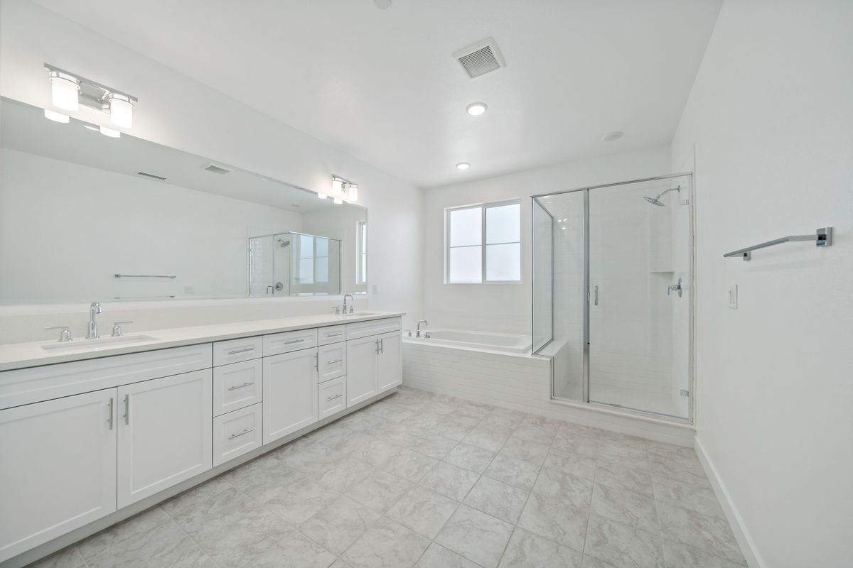 Building Photo - 18191 Crow Cir