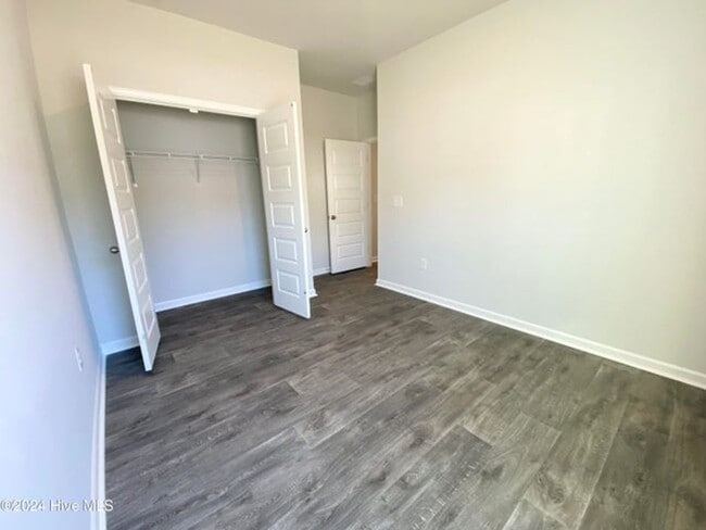Building Photo - NEW PRICE REDUCTION!  LIKE NEW HOUSE!  DON'T MISS IT!